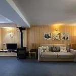 Alpine Escape Mont Blanc At Your Window شامونكس
